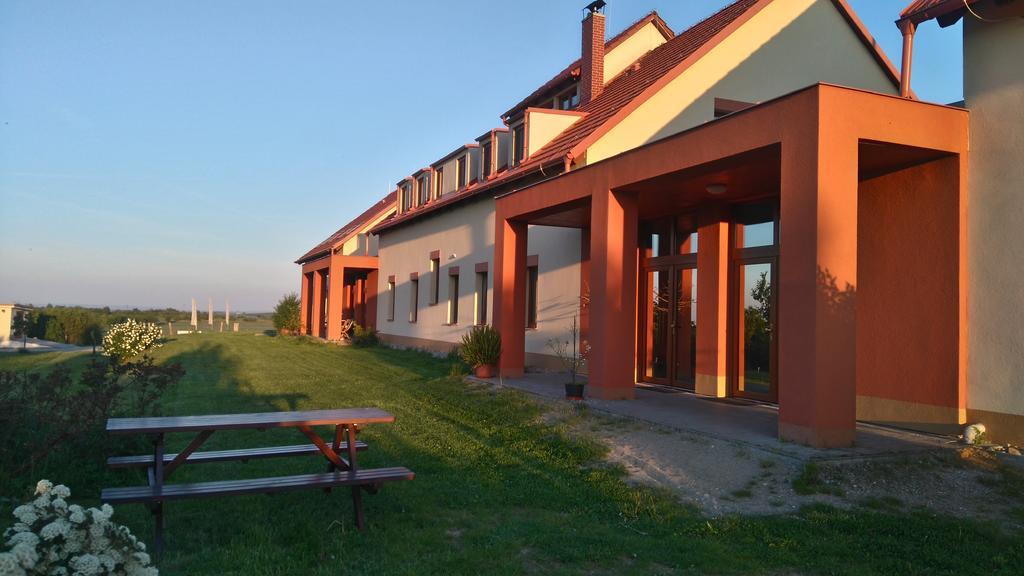 Penzion Alma Znojmo Buitenkant foto
